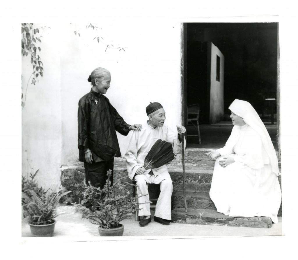 sr. marla del ray.  NCCW Box 187.  folder about 1/4 through box.