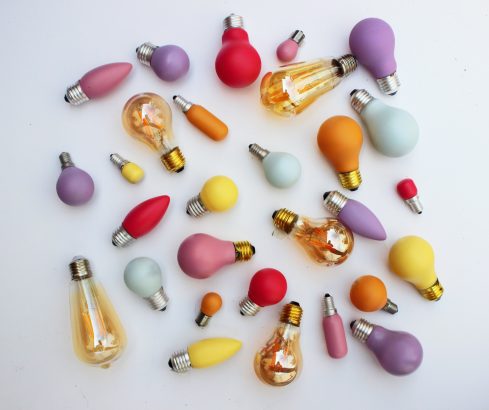 multiple different colored lightbulbs