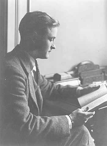 A picture of F. Scott Fitzgerald reading