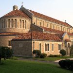 eorange.holyname.exterior01