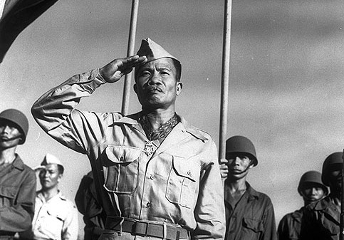 Servicemen and civilians recognized for heroism