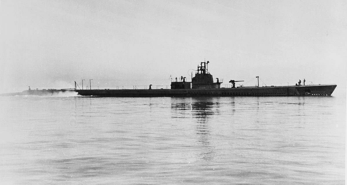 “Take her down!” Submarine Commander Sacrifices Himself to Save Crew